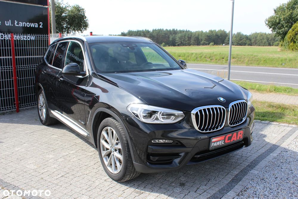 BMW X3 xDrive30i Luxury Line sport - 7