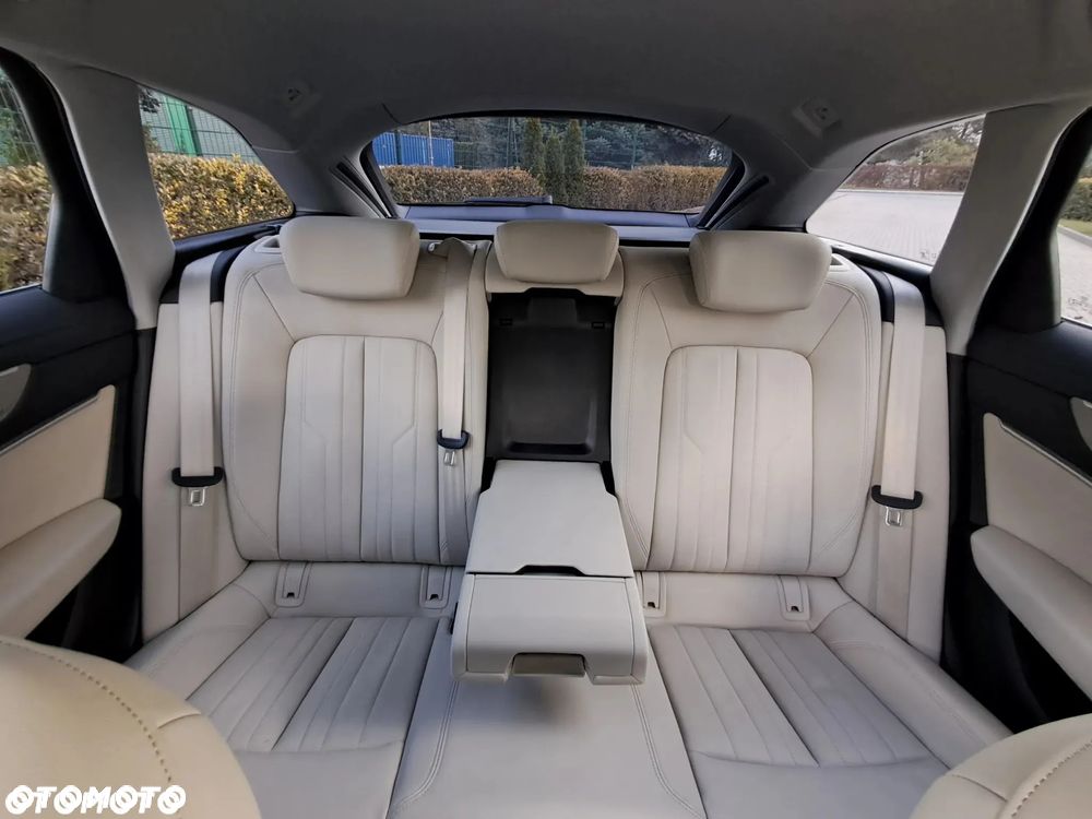 Audi A6 Avant 40 TDI quattro S tronic advanced - 23