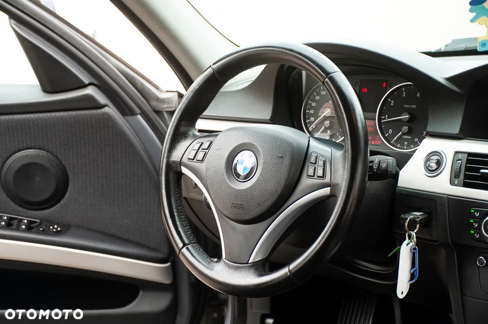 BMW Seria 3 - 11