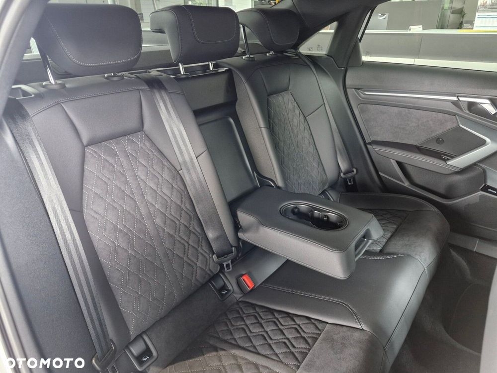 Audi S3 Limousine - 12