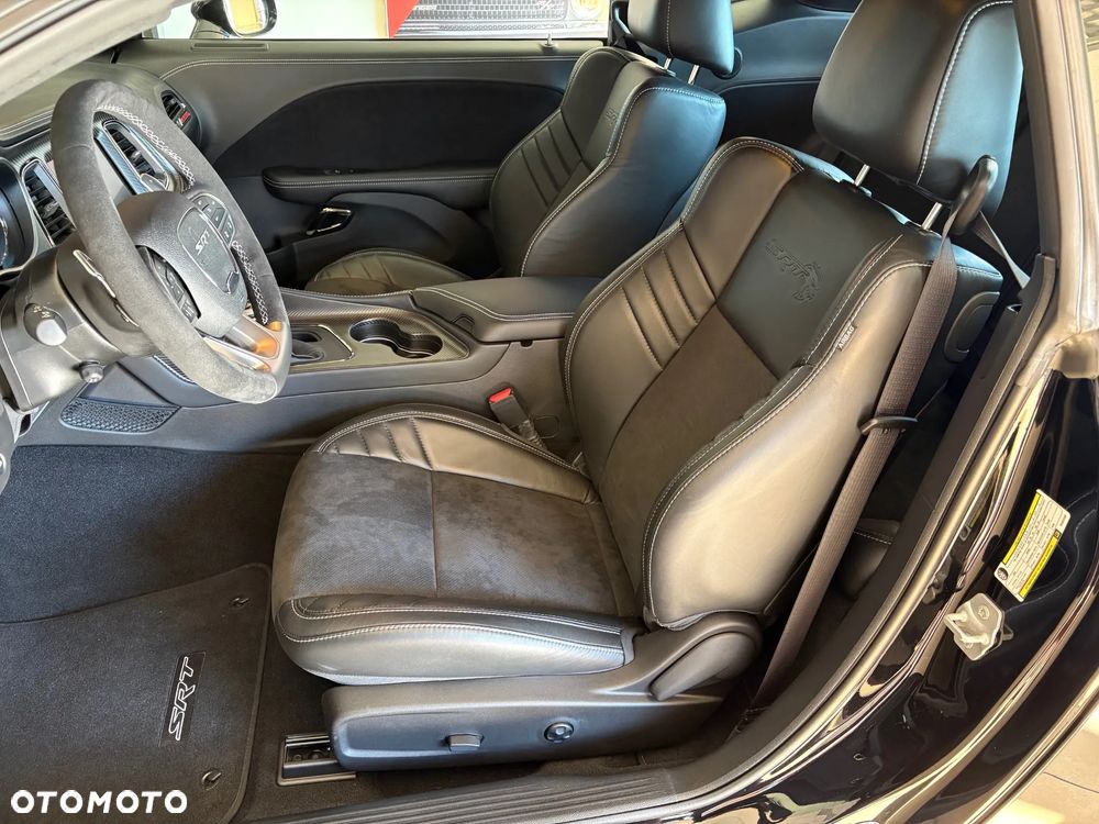 Dodge Challenger 6.2 Hellcat Widebody - 6