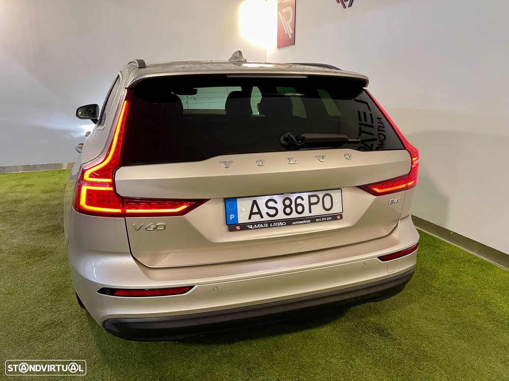 Volvo V60 2.0 B4 Momentum Geartronic - 7