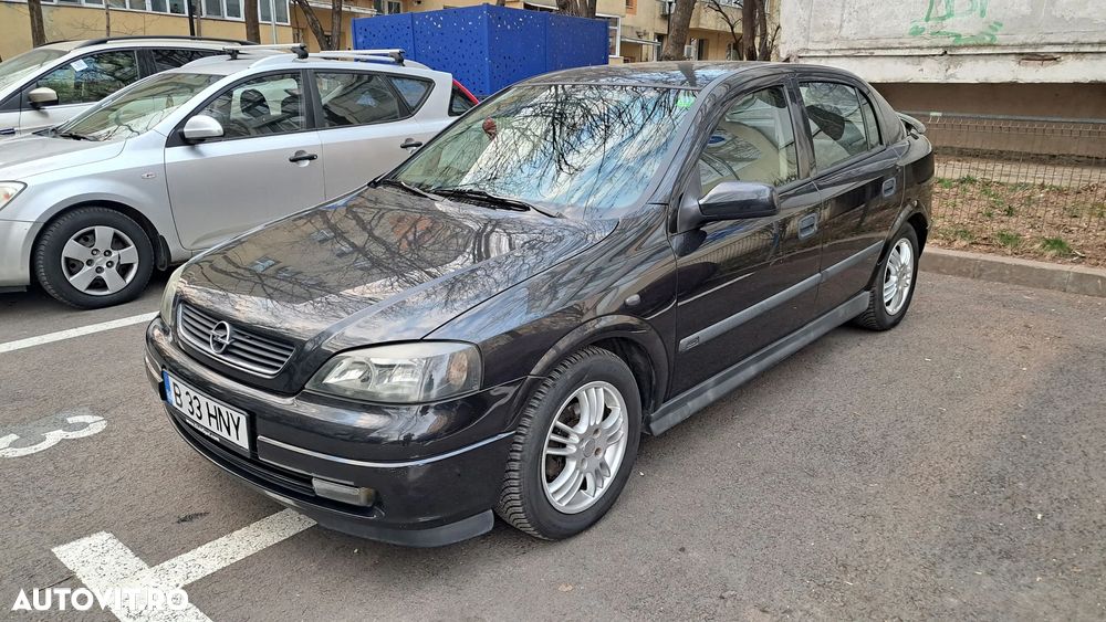 Opel Astra 1.6 - 8