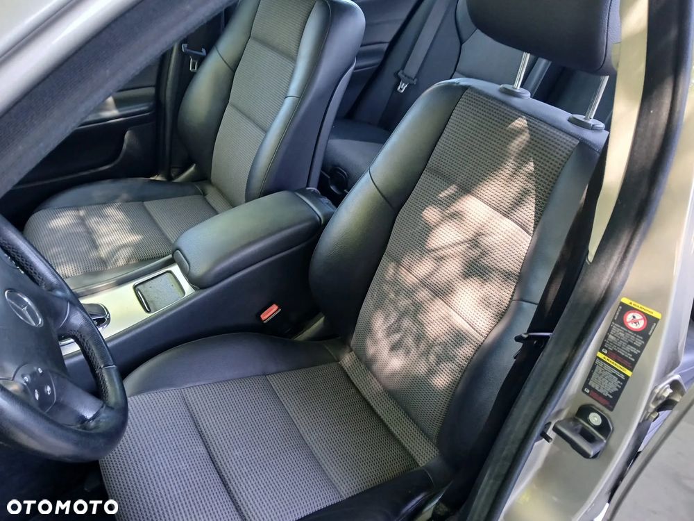 Mercedes-Benz Klasa C 180 Kompressor Automatik Avantgarde - 29