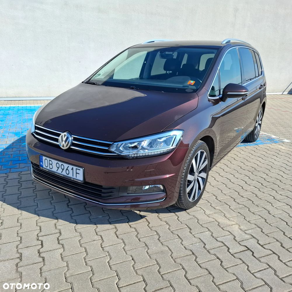 Volkswagen Touran - 11