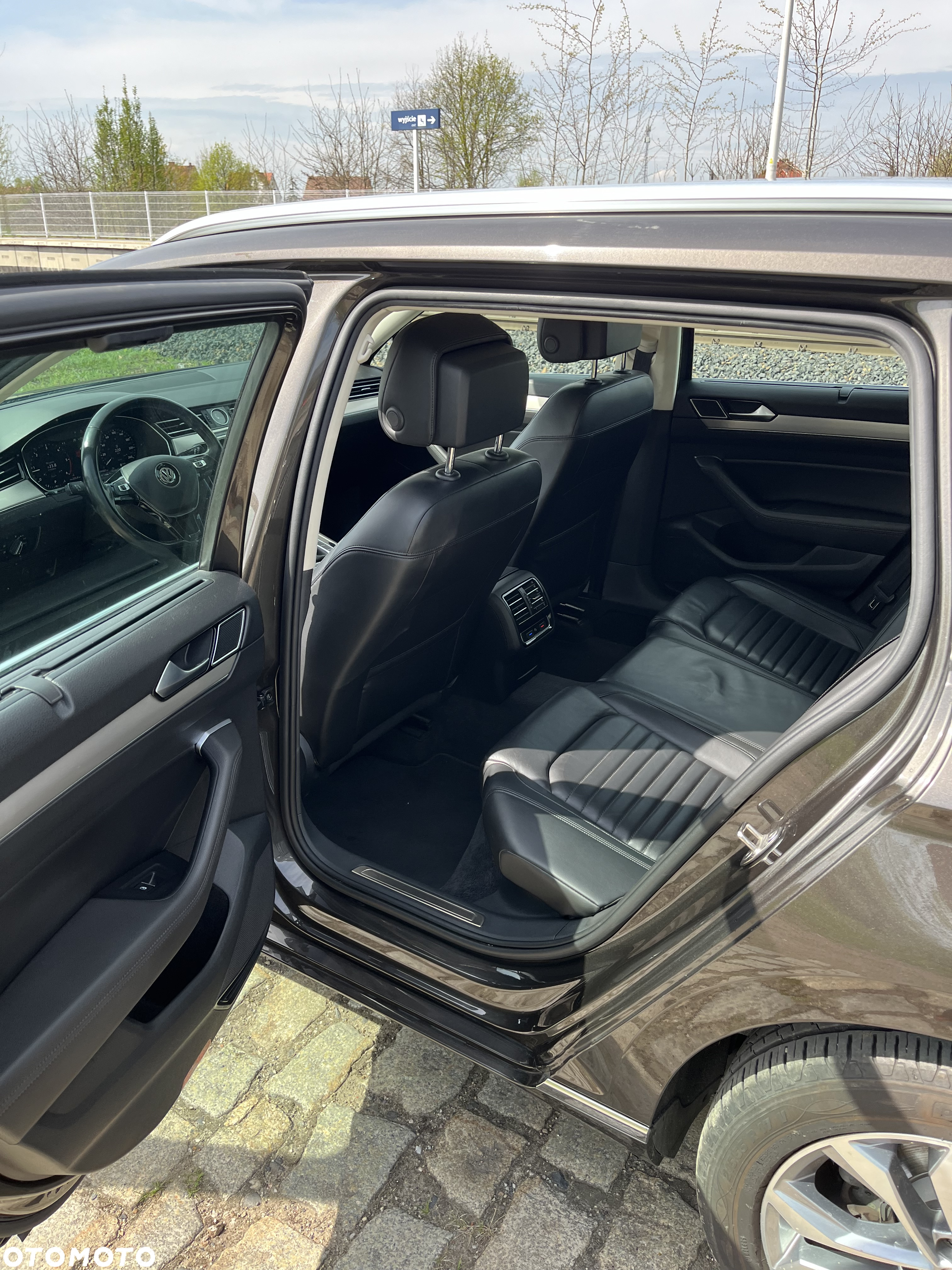 Volkswagen Passat Variant 1.6 TDI SCR DSG Comfortline - 7