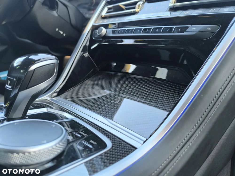 BMW Seria 8 M850i xDrive - 12