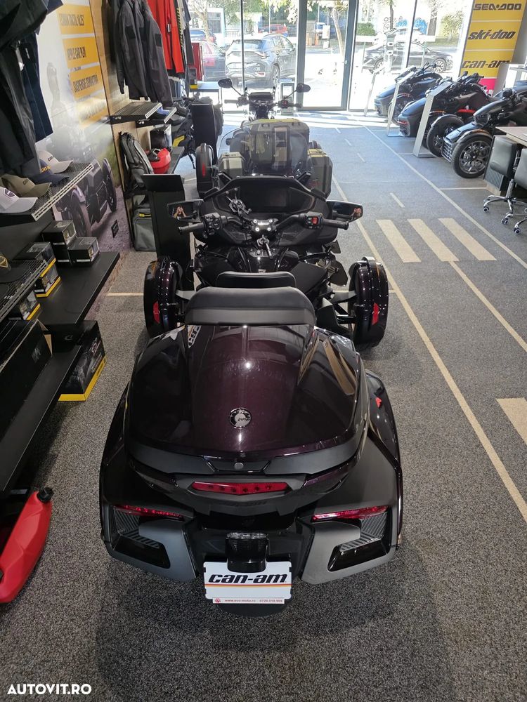 Can-Am Spyder - 4