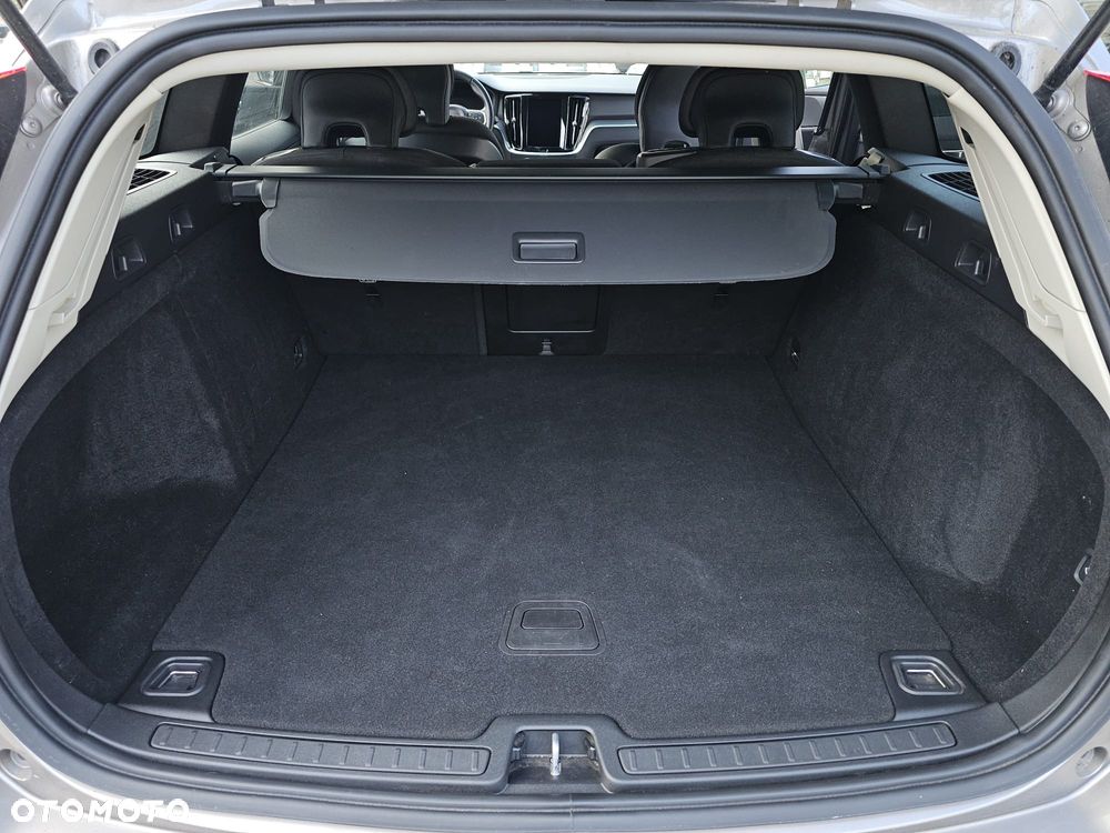 Volvo V60 D3 Momentum - 20