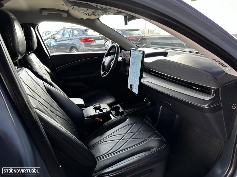 Ford Mustang Mach-E Standard - 44