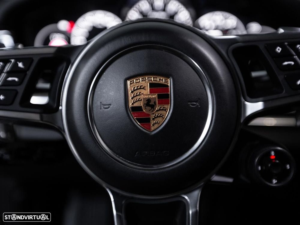 Porsche Panamera - 23