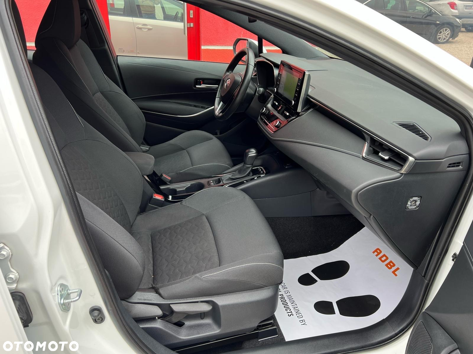 Toyota Corolla 1.8 Hybrid Business Edition - 7