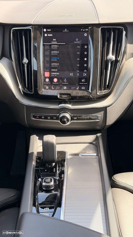 Volvo XC 60 2.0 T6 PHEV Black Edition AWD - 17