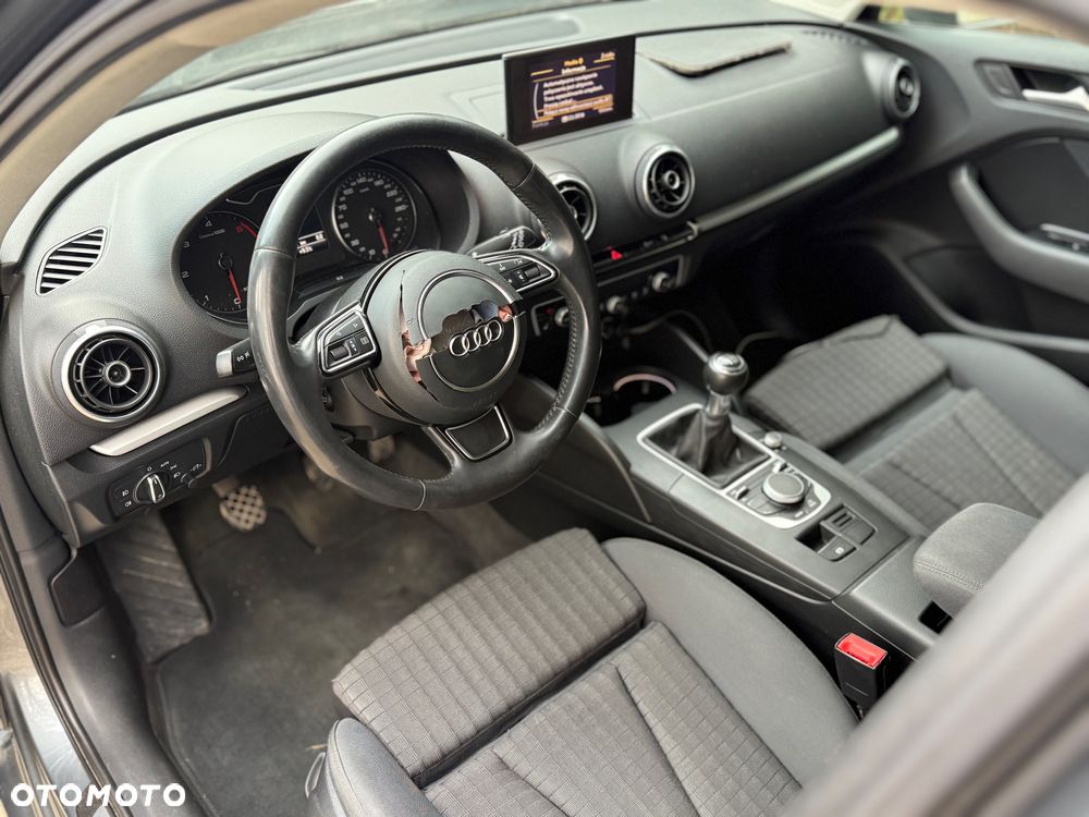 Audi A3 Sportback 2.0 TDI (clean diesel) Ambiente - 5