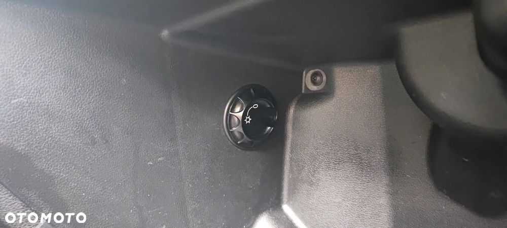 Volkswagen Polo 1.6 TDI Team - 26