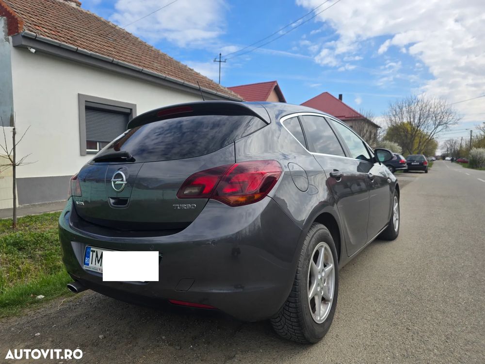 Opel Astra 1.6 Turbo - 5