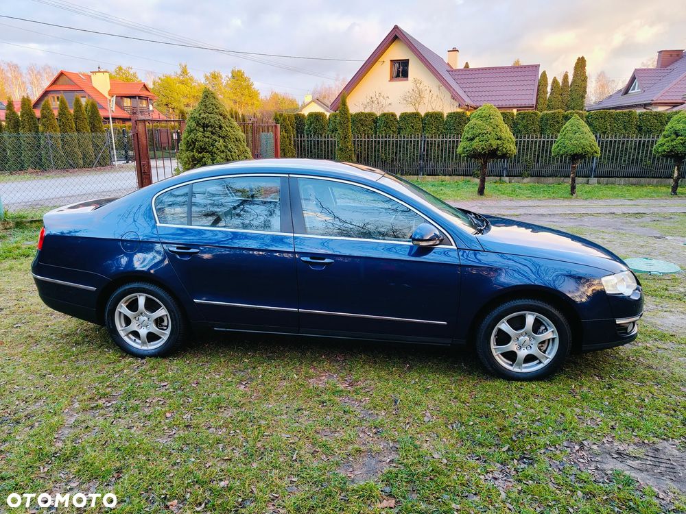 Volkswagen Passat 1.6 Comfortline - 2