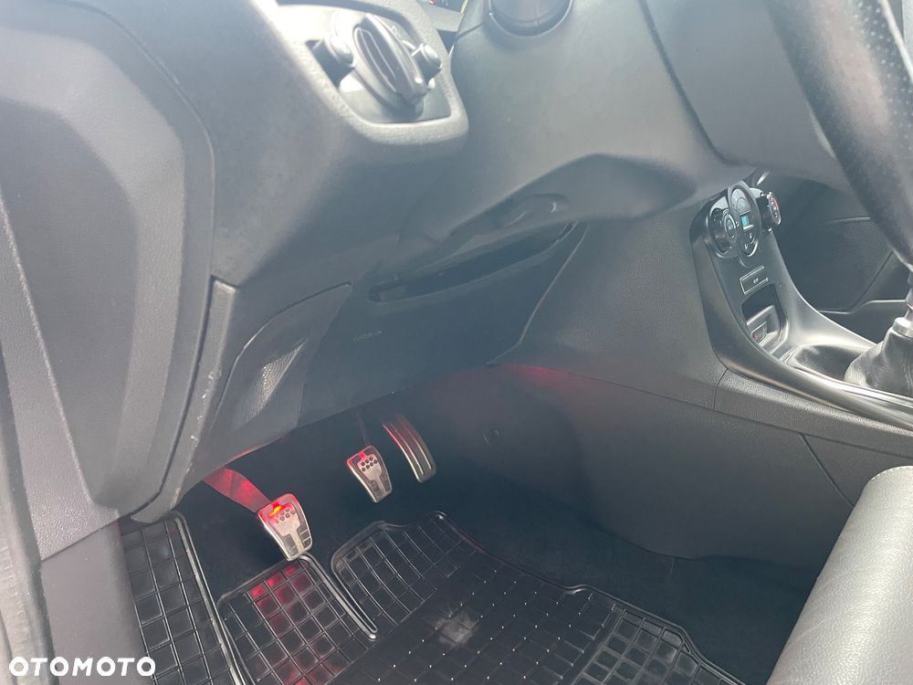 Ford Fiesta 1.6 EcoBoost ST - 13