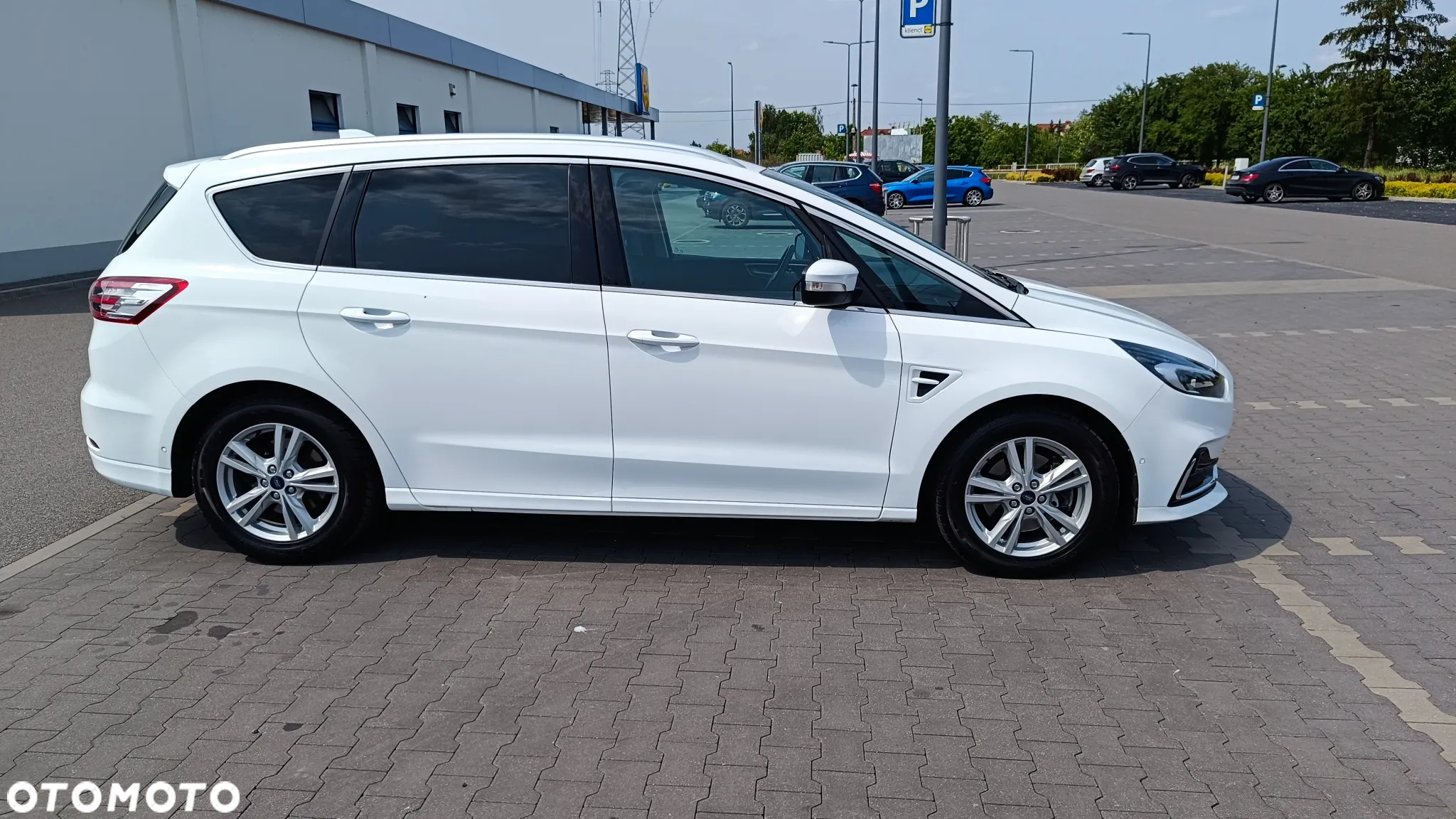 Ford S-Max 2.0 EcoBlue Titanium - 17