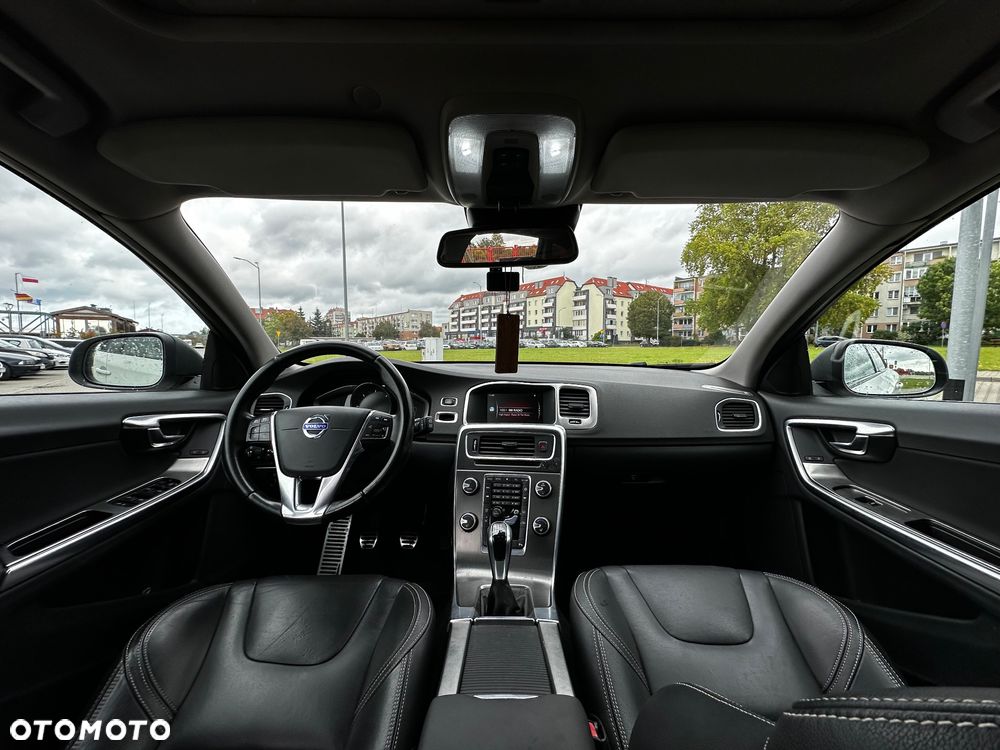 Volvo V60 D4 Drive-E R-Design Momentum - 8