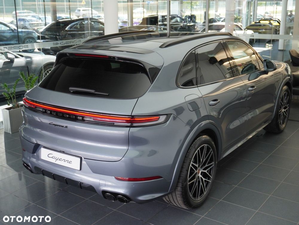 Porsche Cayenne S E-Hybrid PHEV Black Edition - 16
