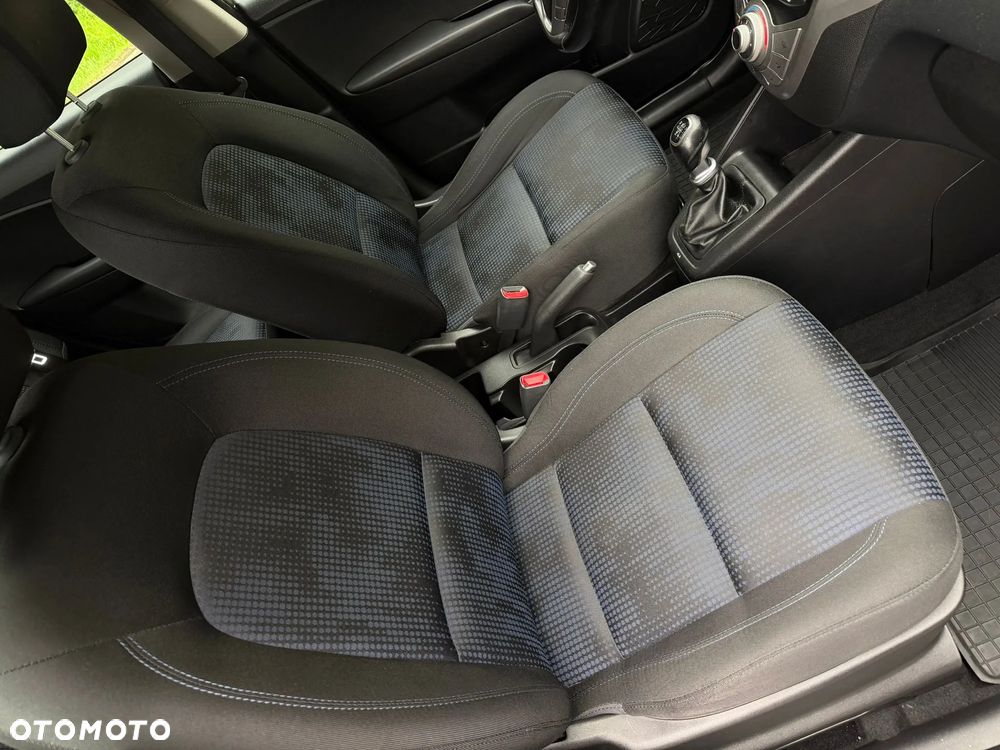 Hyundai ix20 1.6 blue Trend - 16