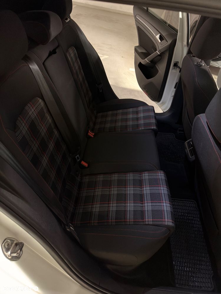 Volkswagen Golf 2.0 TSI GTI DSG - 20