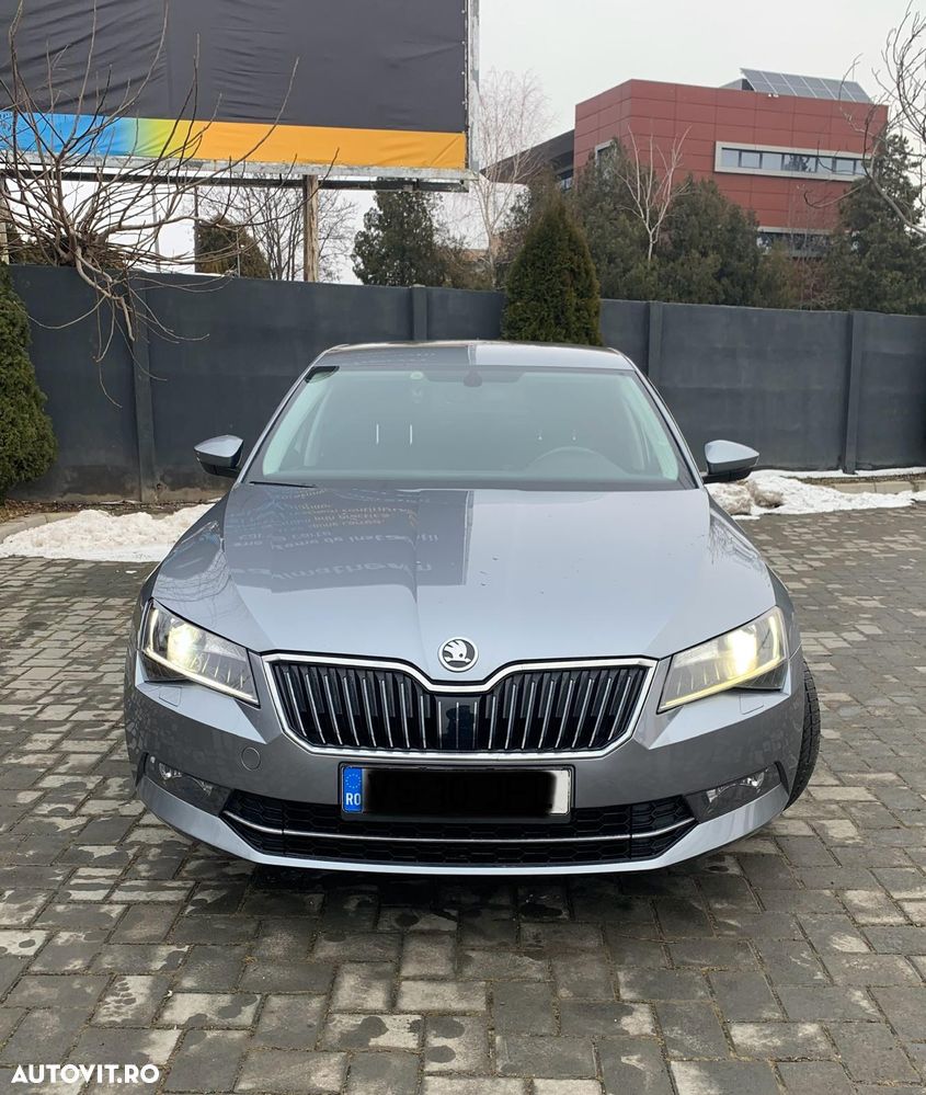 Skoda Superb 2.0 TDI DSG Ambition - 2