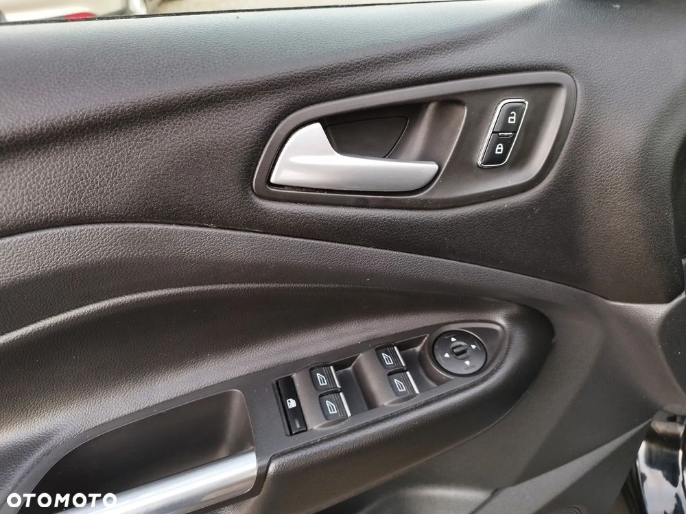 Ford Kuga 2.0 TDCi 4x4 Titanium - 12