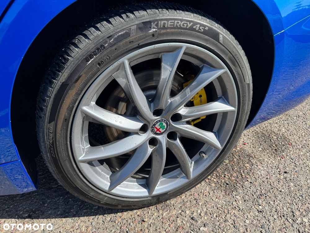 Alfa Romeo Giulia 2.0 Turbo Veloce Q4 - 23