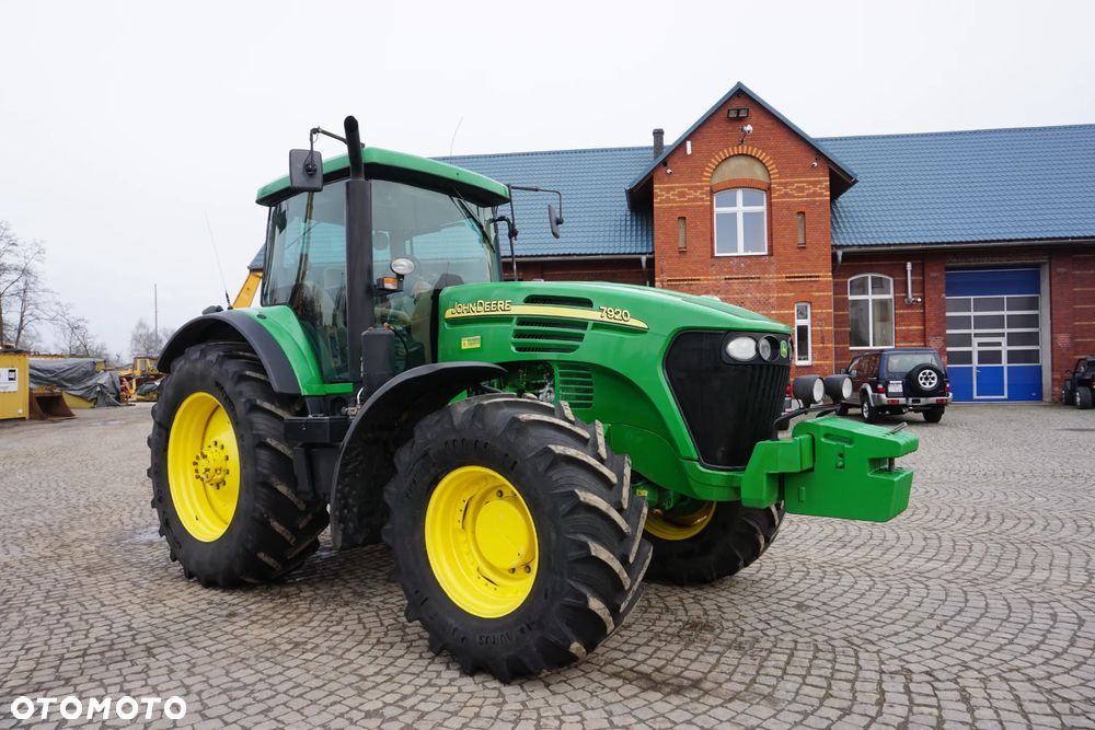 John Deere 7920 - 1