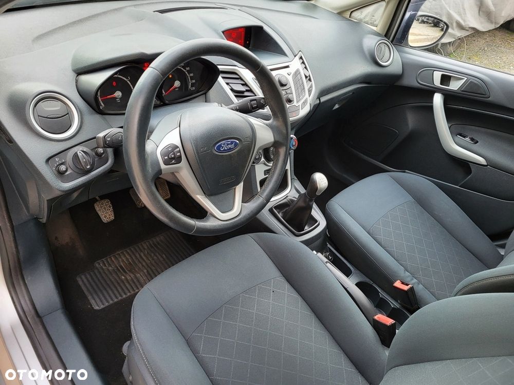 Ford Focus 1.6 Ambiente EU5 - 9
