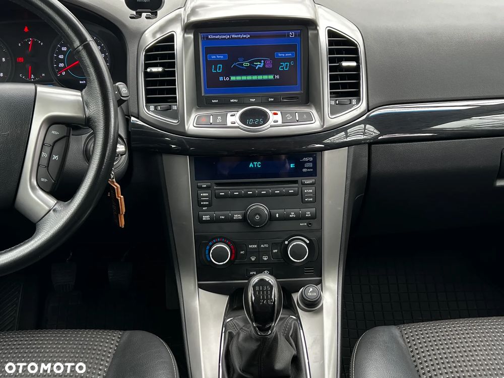 Chevrolet Captiva - 21