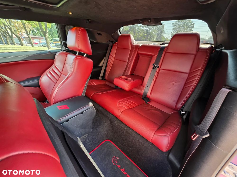 Dodge Challenger 6.2 Hellcat - 25