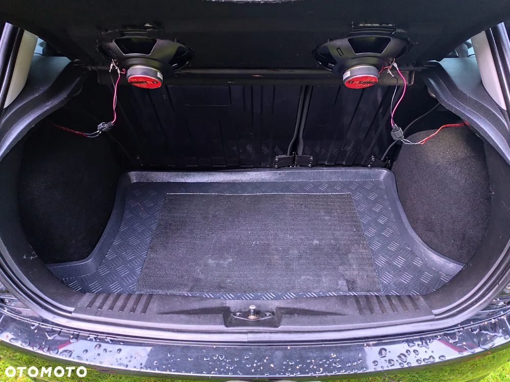 Ford Fiesta 1.4 Ghia - 28