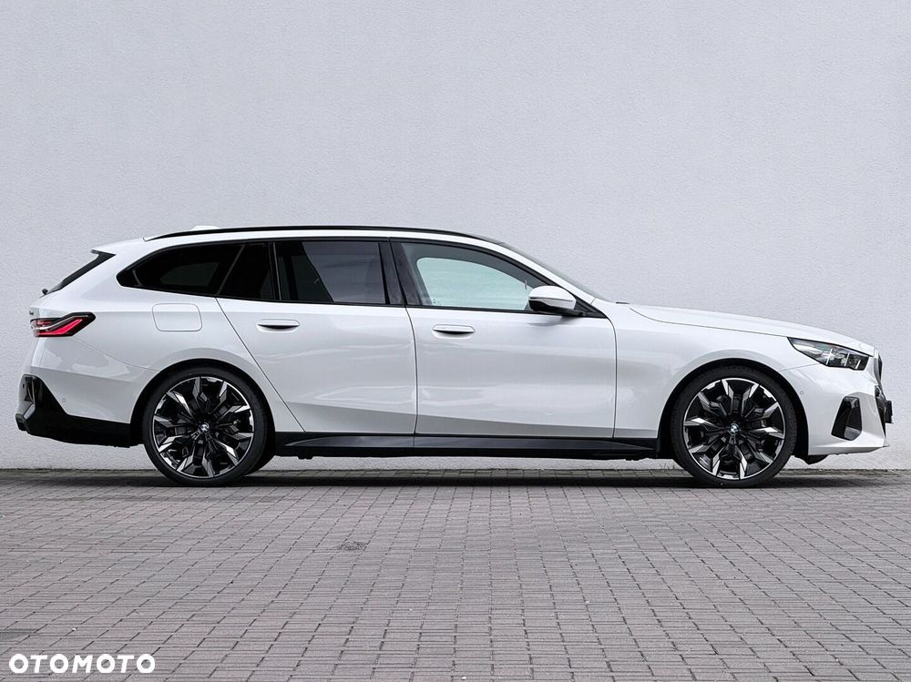 BMW Seria 5 520d xDrive mHEV M Sport - 4