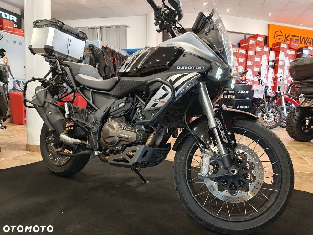 QJMOTOR SRT 600SX - 8
