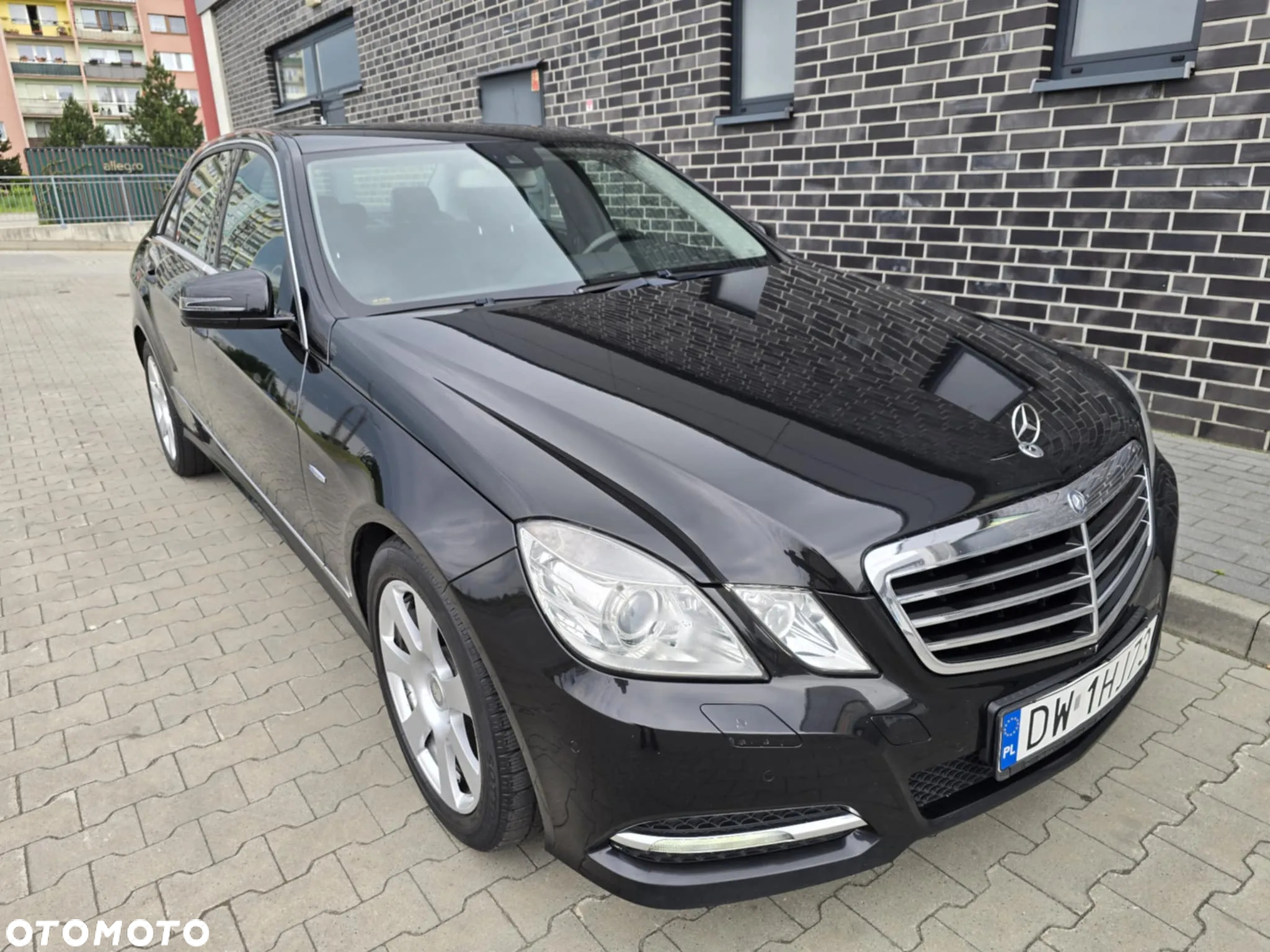 Mercedes-Benz Klasa E 200 T BlueEFFICIENCY 7G-TRONIC Avantgarde - 35