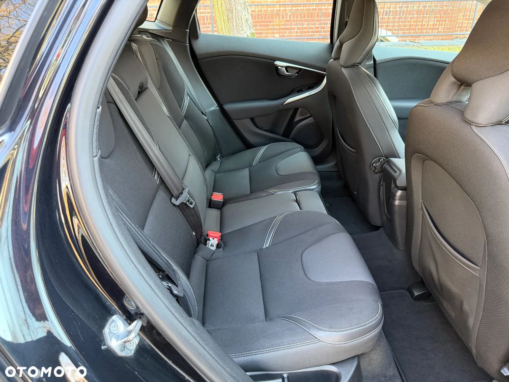 Volvo V40 D4 Inscription - 27