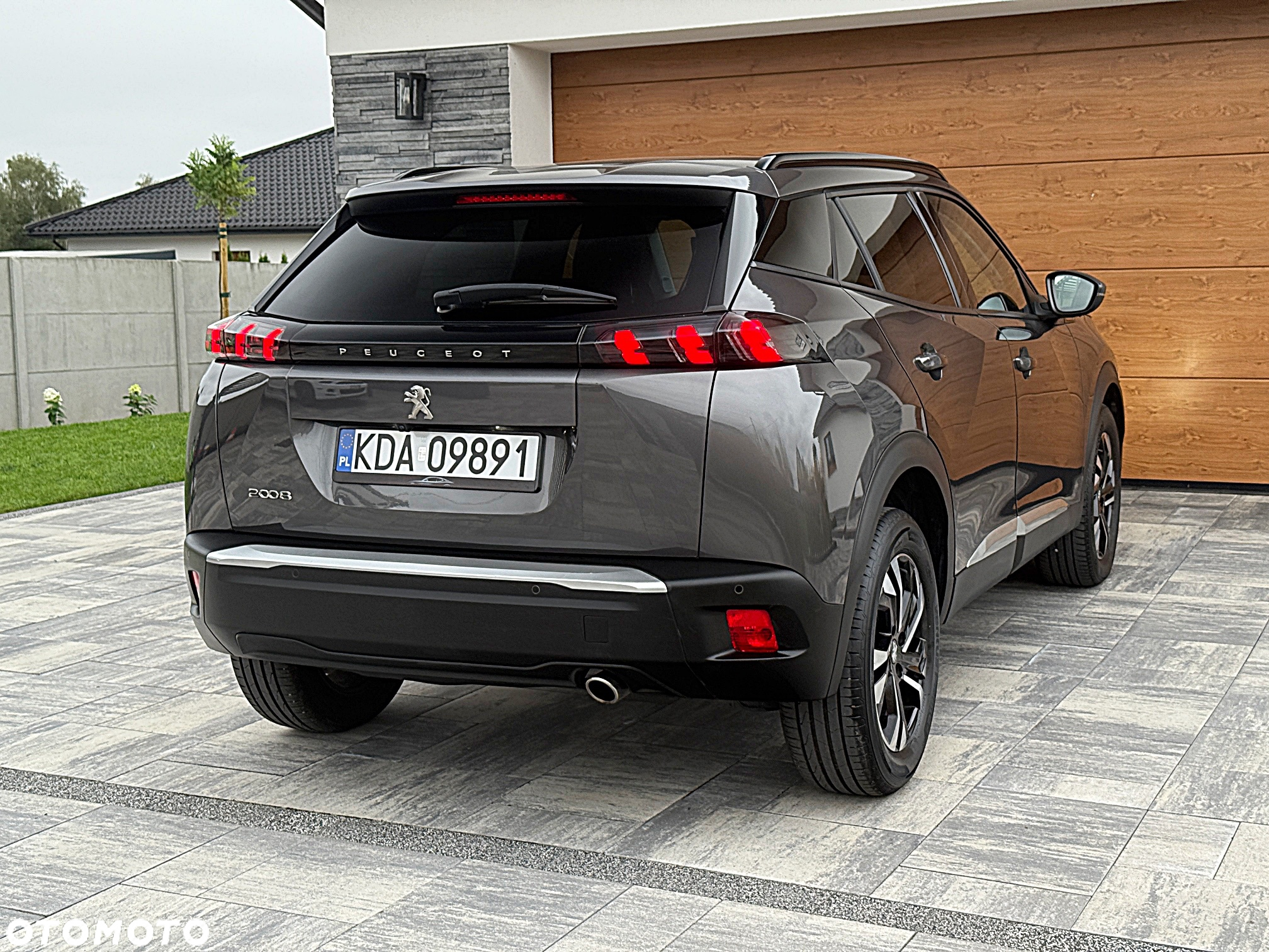Peugeot 2008 1.5 BlueHDi Allure Pack S&S EAT8 - 34