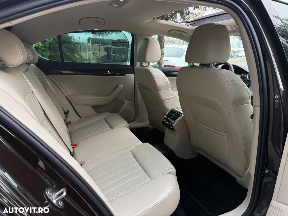 Skoda Superb 2.0 TDI DSG Laurin & Klement - 33