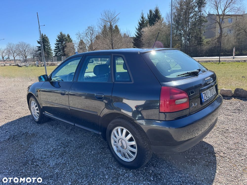 Audi A3 Sportback - 3