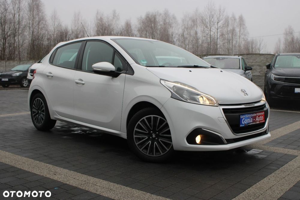 Peugeot 208 - 13