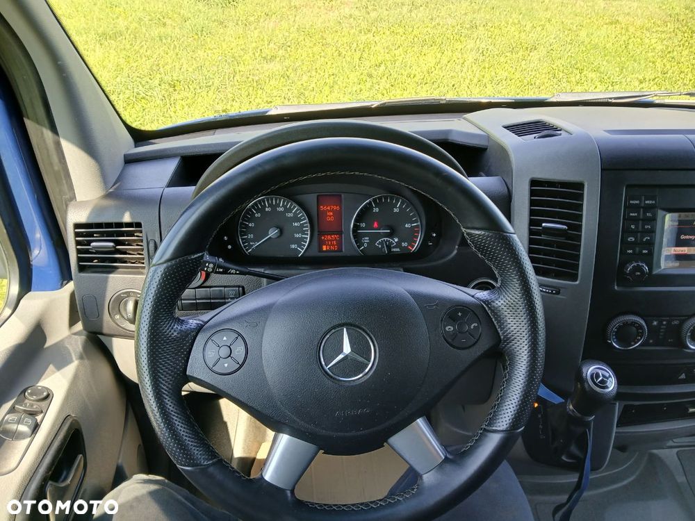 Mercedes-Benz Sprinter - 16