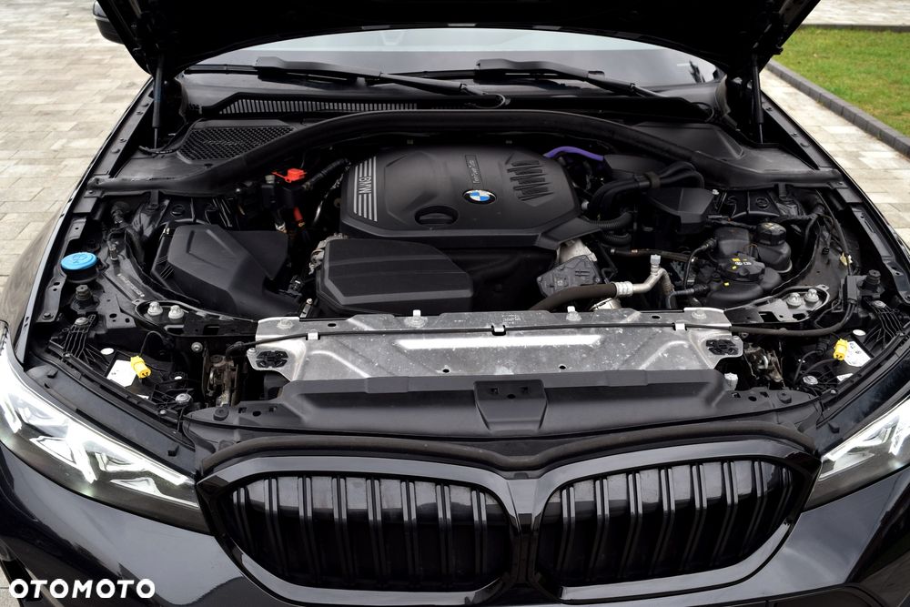 BMW Seria 3 320d xDrive M Sport sport - 34