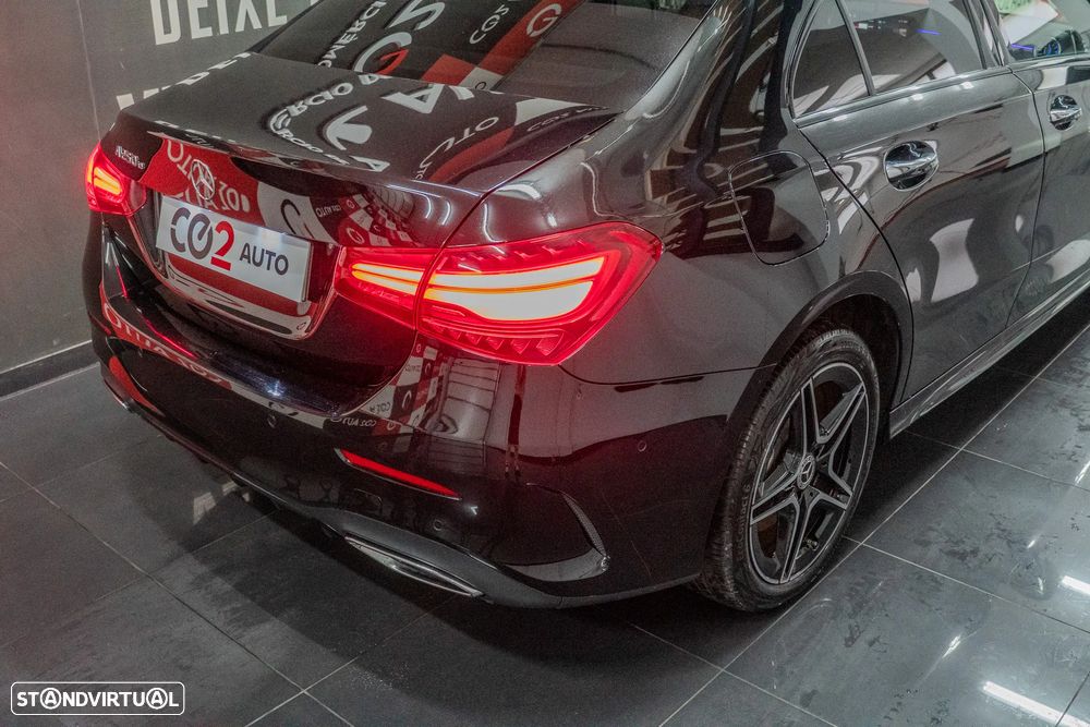 Mercedes-Benz A 250 Limousine e AMG Line - 9