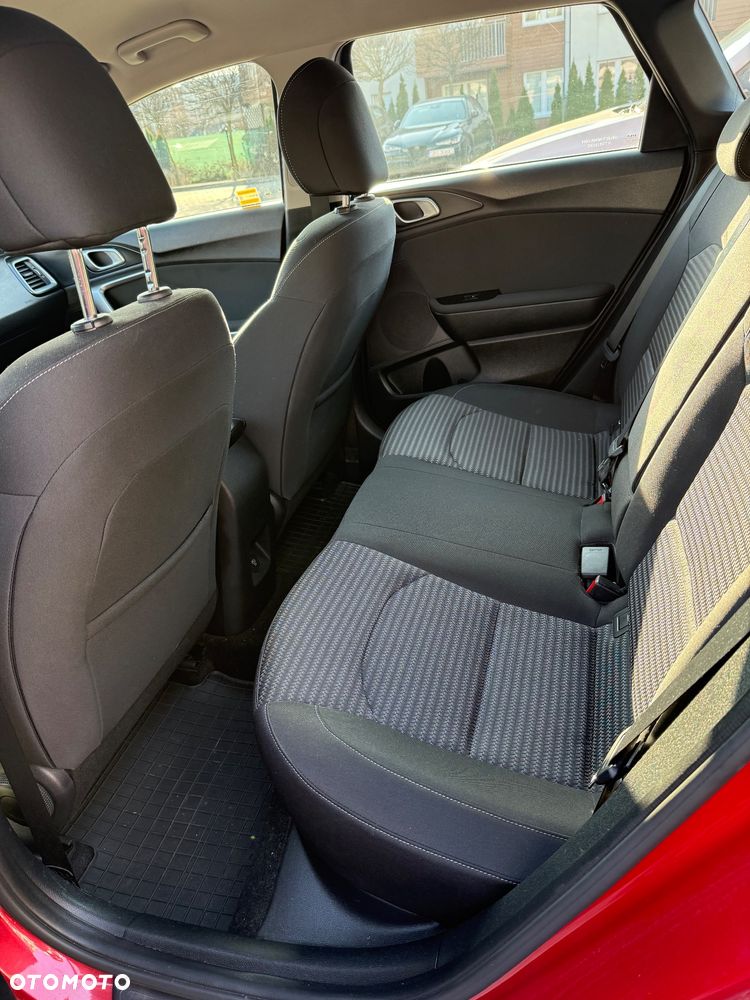 Kia Ceed 1.5 T-GDI M - 17