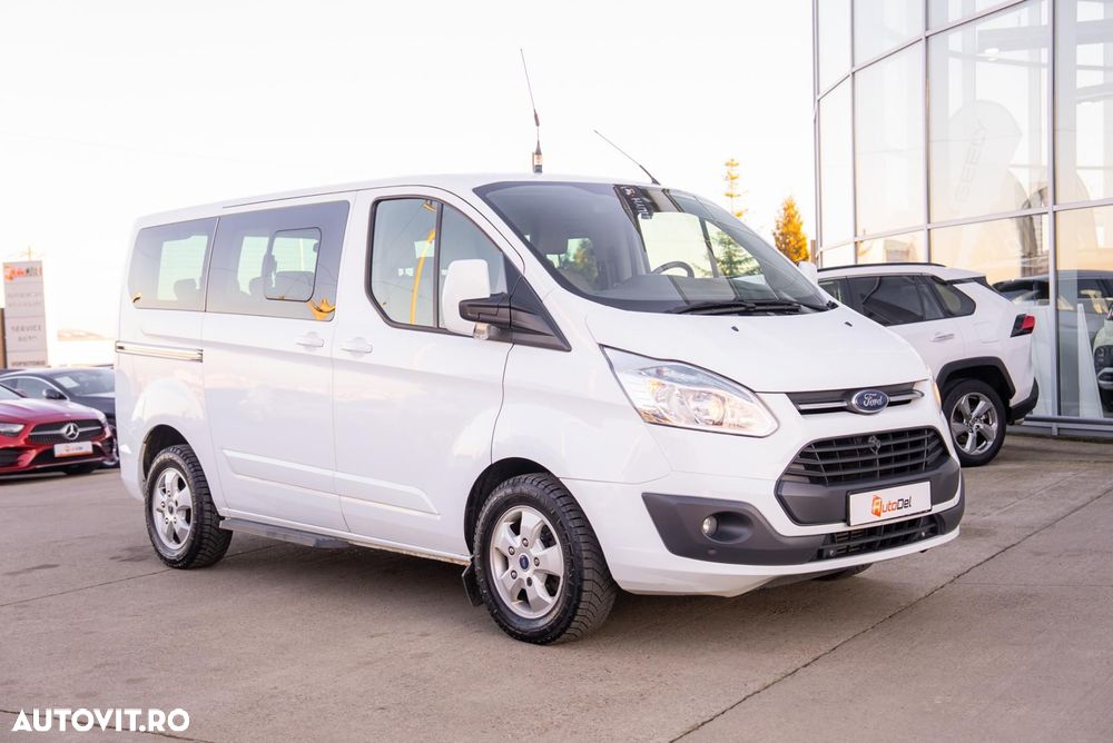 Ford Tourneo Custom - 17