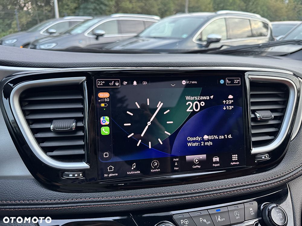 Chrysler Pacifica - 38