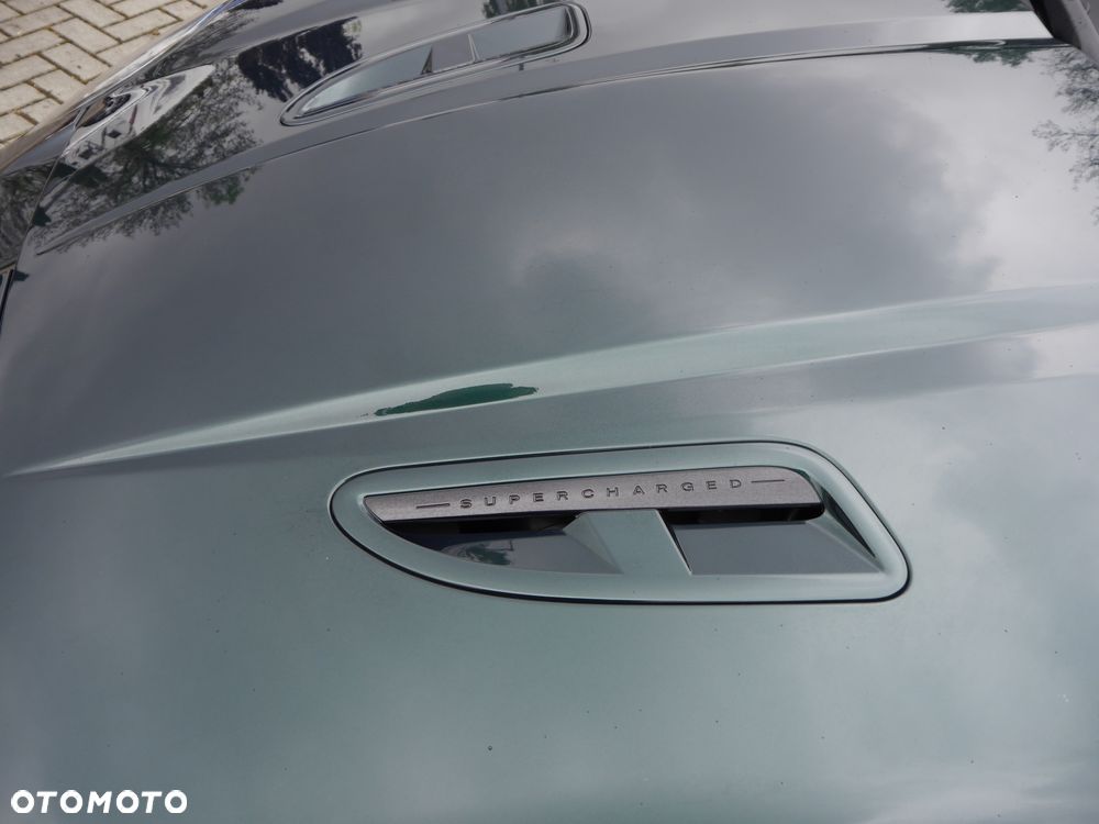 Jaguar XK XKR-S - 12
